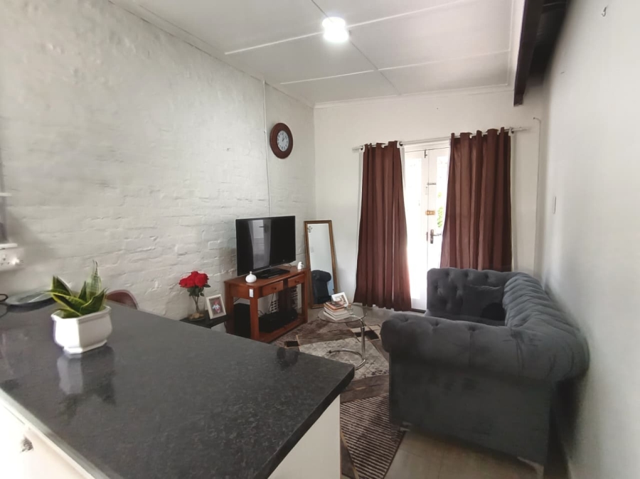 7 Bedroom Property for Sale in Walmer Eastern Cape